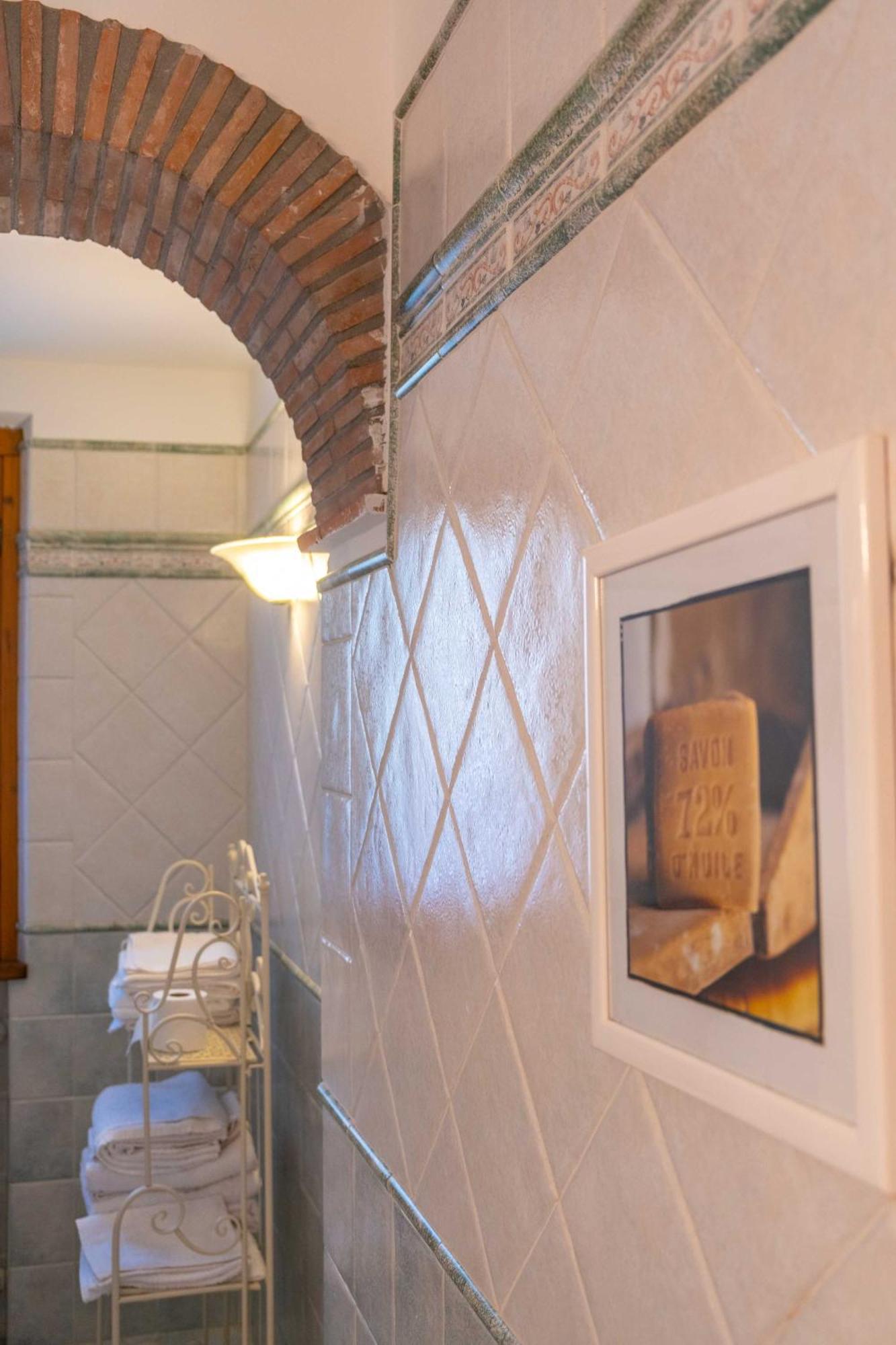 Agriturismo Irto Colle Massa e Cozzile Ngoại thất bức ảnh